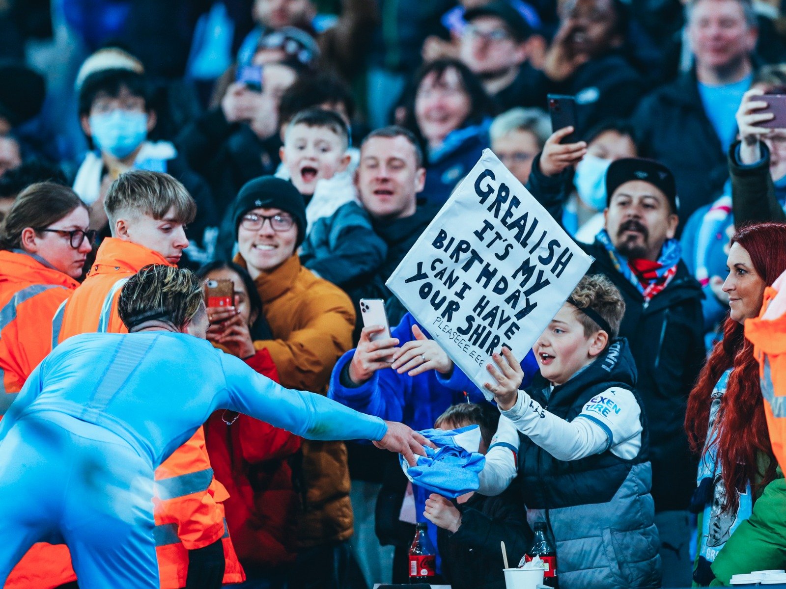 特别是对老 特别是对老